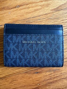 Michael Kors Card Holder ❤️